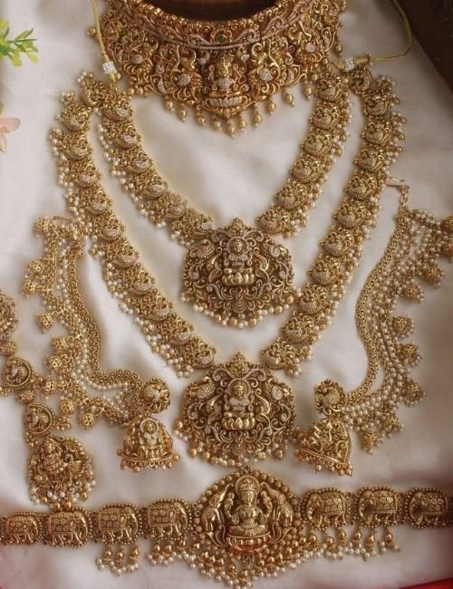 rental dresses in raigarh